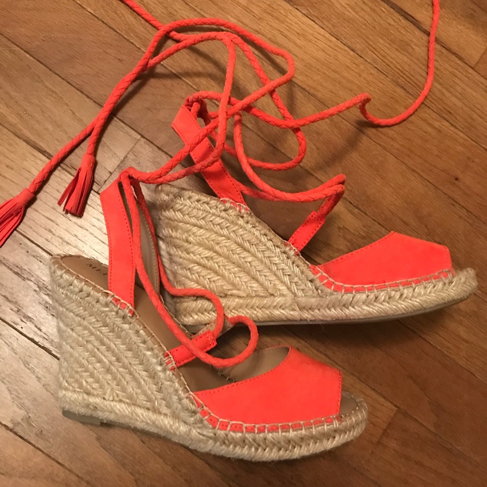 Ankle tie wedges